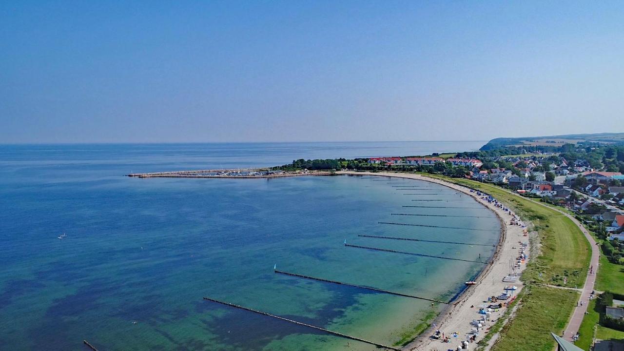 Ferienhaus Emmely Nur Wenige Gehminuten Zum Strand Ruhig Glowe Dış mekan fotoğraf