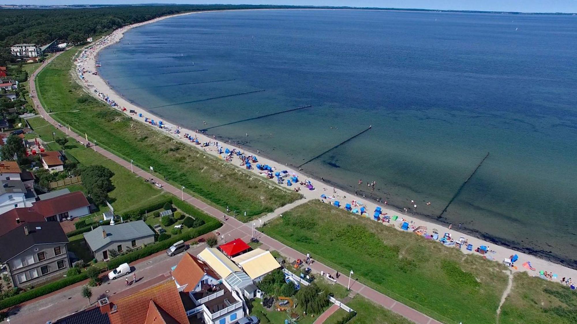 Ferienhaus Emmely Nur Wenige Gehminuten Zum Strand Ruhig Glowe Dış mekan fotoğraf