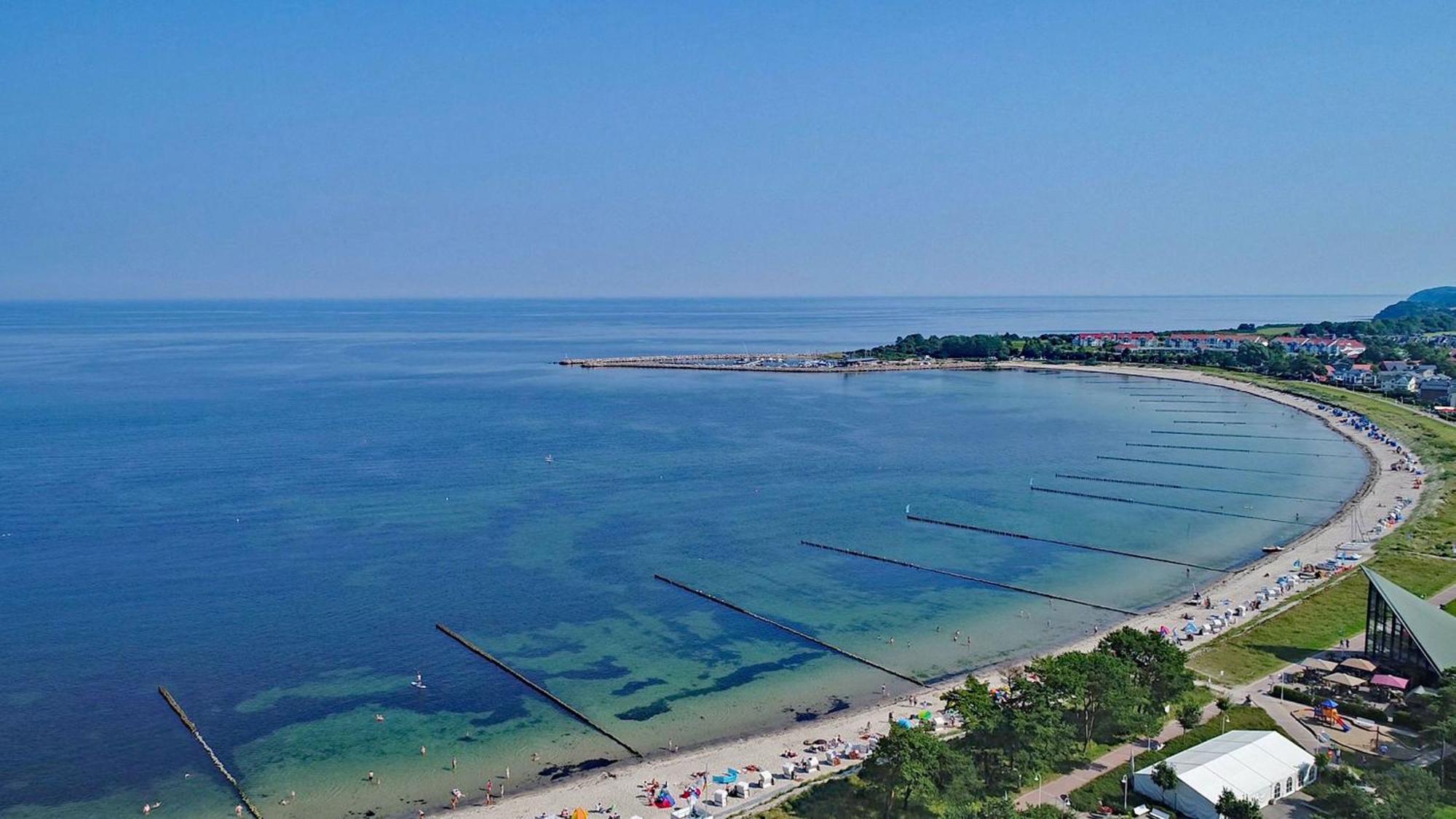Ferienhaus Emmely Nur Wenige Gehminuten Zum Strand Ruhig Glowe Dış mekan fotoğraf