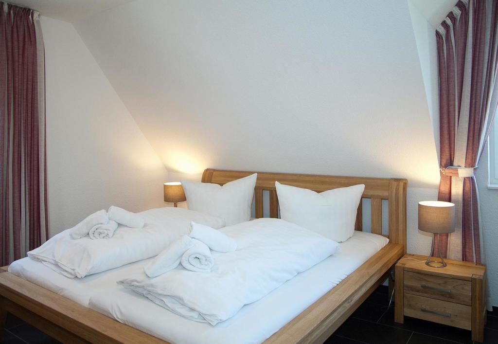 Ferienhaus Emmely Nur Wenige Gehminuten Zum Strand Ruhig Glowe Dış mekan fotoğraf