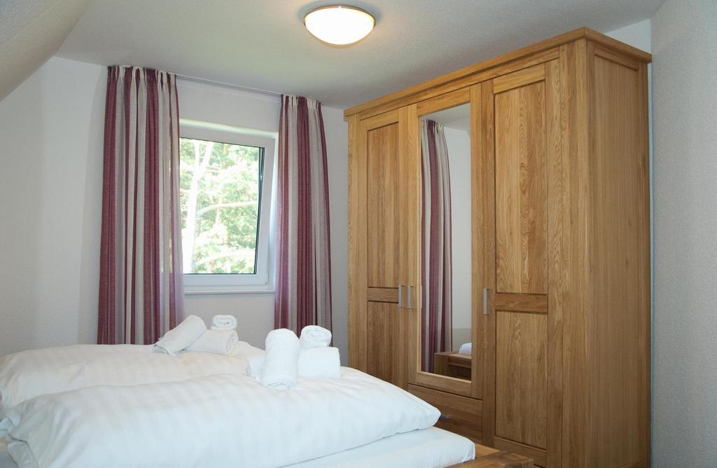 Ferienhaus Emmely Nur Wenige Gehminuten Zum Strand Ruhig Glowe Dış mekan fotoğraf